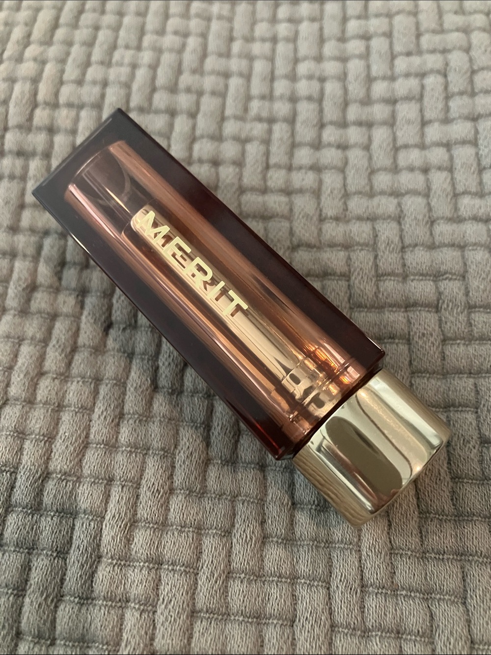 Merit Signature Lip Lipstick in L’Avenue